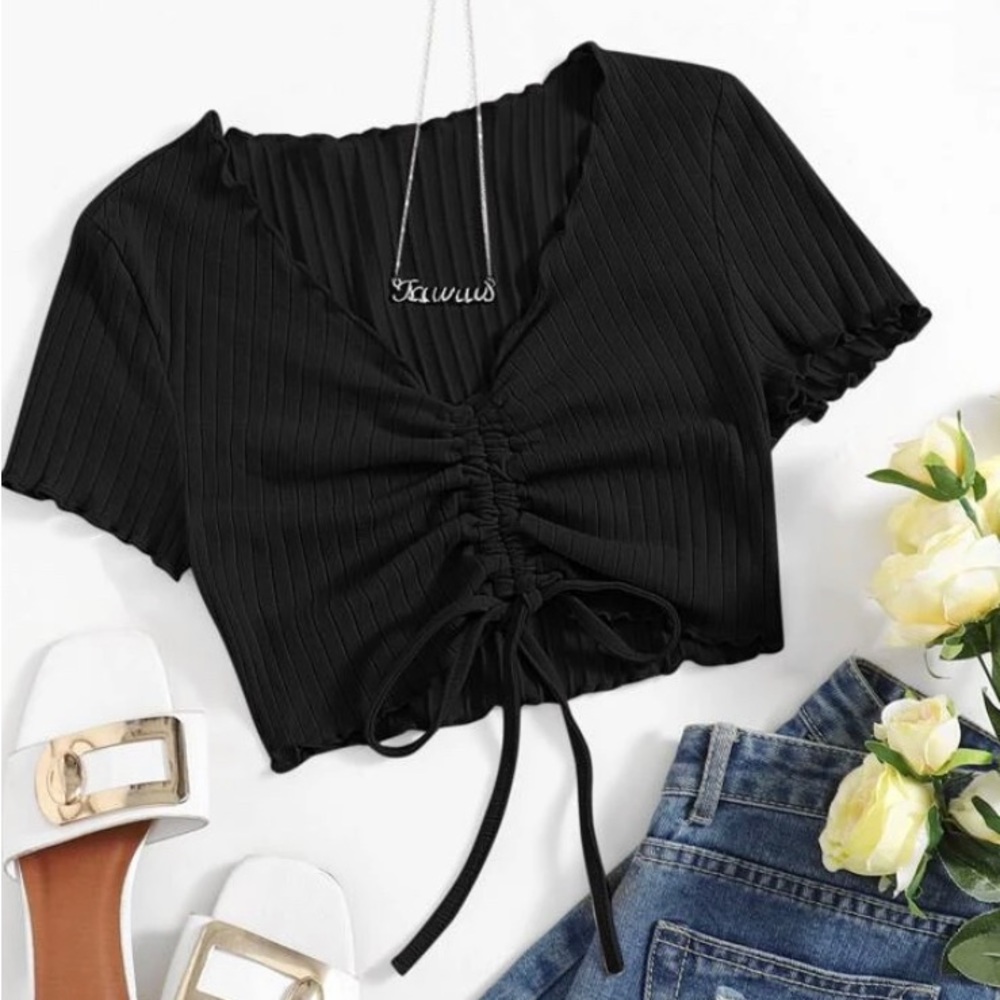 Cute Fall Top!! 🔥🔥